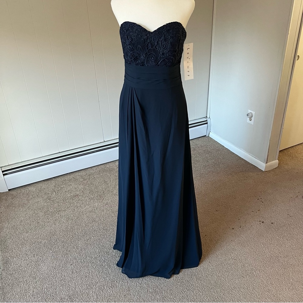 NWT Bill Levkoff formal navy gown. Size 6. Style 1145.